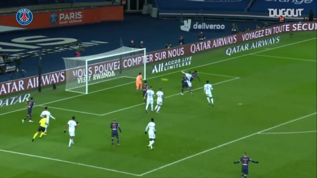 Timothée Pembélé's first goal with Paris Saint-Germain